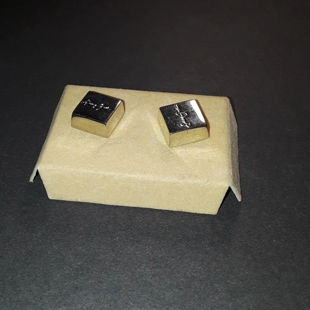 c BEAUTIFUL SQUARE SEAN JOHN DESIGNER CHROME STEEL CUFFLINKS
